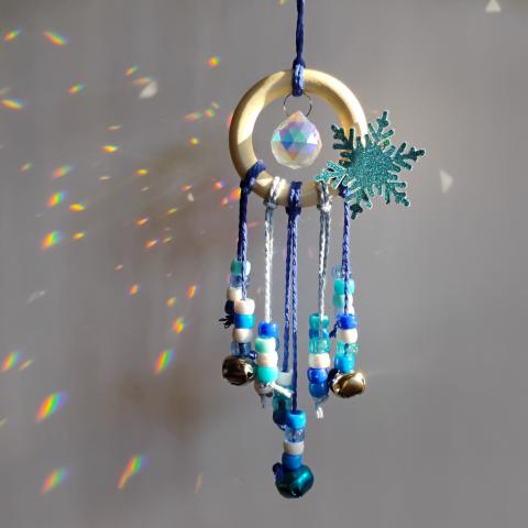 Winter Suncatcher - Craft to Go!