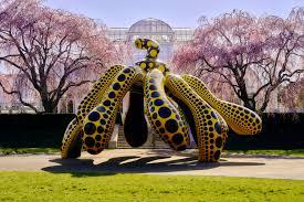 Yayoi Kusama sculpture